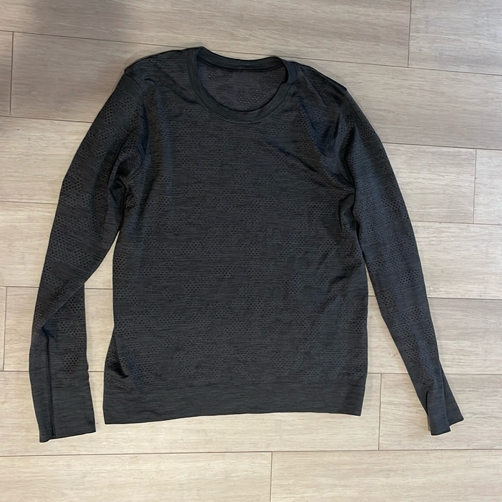 Lululemon Swiftly Breathe Longsleeve